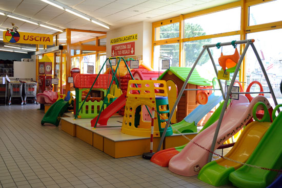 toys center ancona